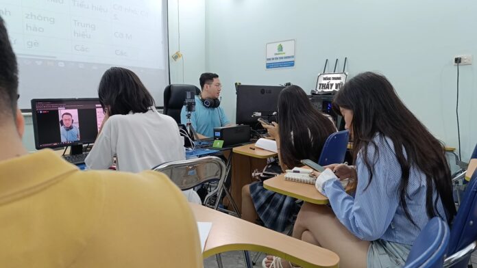 THANHXUANHSK luyện thi HSK 4 HSKK trung cấp Quận Thanh Xuân Hà Nội bài 3