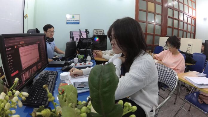 Luyện thi HSK HSKK Quận Thanh Xuân THANHXUANHSK CHINEMASTER bài 6