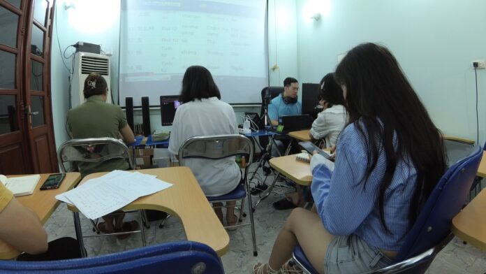 Luyện thi HSK HSKK Quận Thanh Xuân THANHXUANHSK CHINEMASTER bài 8