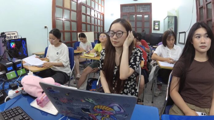 Khóa học tiếng Trung giao tiếp Quận Thanh Xuân Hà Nội uy tín top 1 Hà Nội CHINEMASTER education TIẾNG TRUNG THẦY VŨ