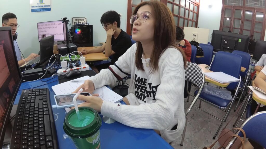 Gi&aacute;o tr&igrave;nh H&aacute;n ngữ BOYA học tiếng Trung online theo chủ đề Bắt xe Bus