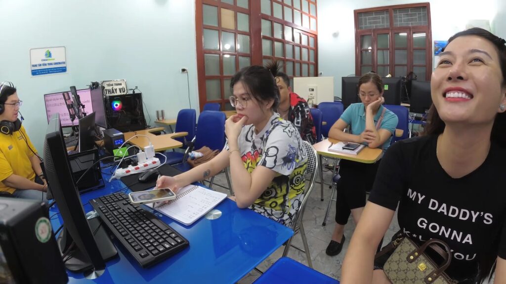 Học tiếng Trung online theo chủ đề Bắt xe Bus Gi&aacute;o tr&igrave;nh H&aacute;n ngữ BOYA