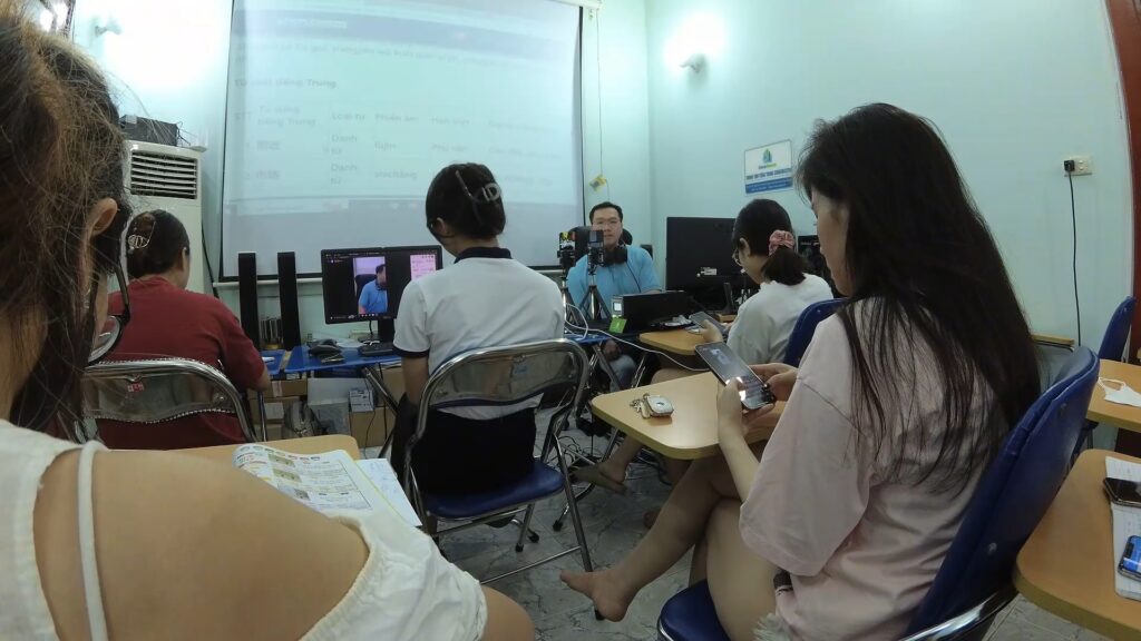 Học tiếng Trung online theo chủ đề Bắt xe Bus Gi&aacute;o tr&igrave;nh H&aacute;n ngữ T&aacute;c giả Nguyễn Minh Vũ