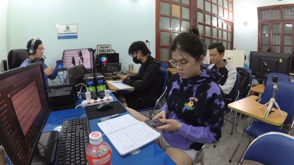 Học tiếng Trung online theo chủ đề Bắt xe Bus Trung t&acirc;m tiếng Trung CHINEMASTER