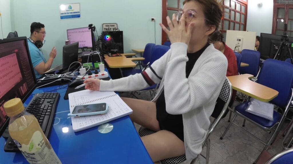 Kh&oacute;a học tiếng Trung cho người mới bắt đầu